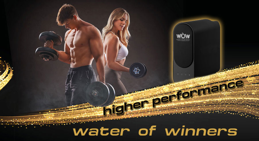 WOW_WaterOfWinners_Banner_mobil_web Banner mit einem sportlichen Mann und einer sportlichen Frau mit Gewichten und dem Schriftzug Water Of Winners - Higher Performance